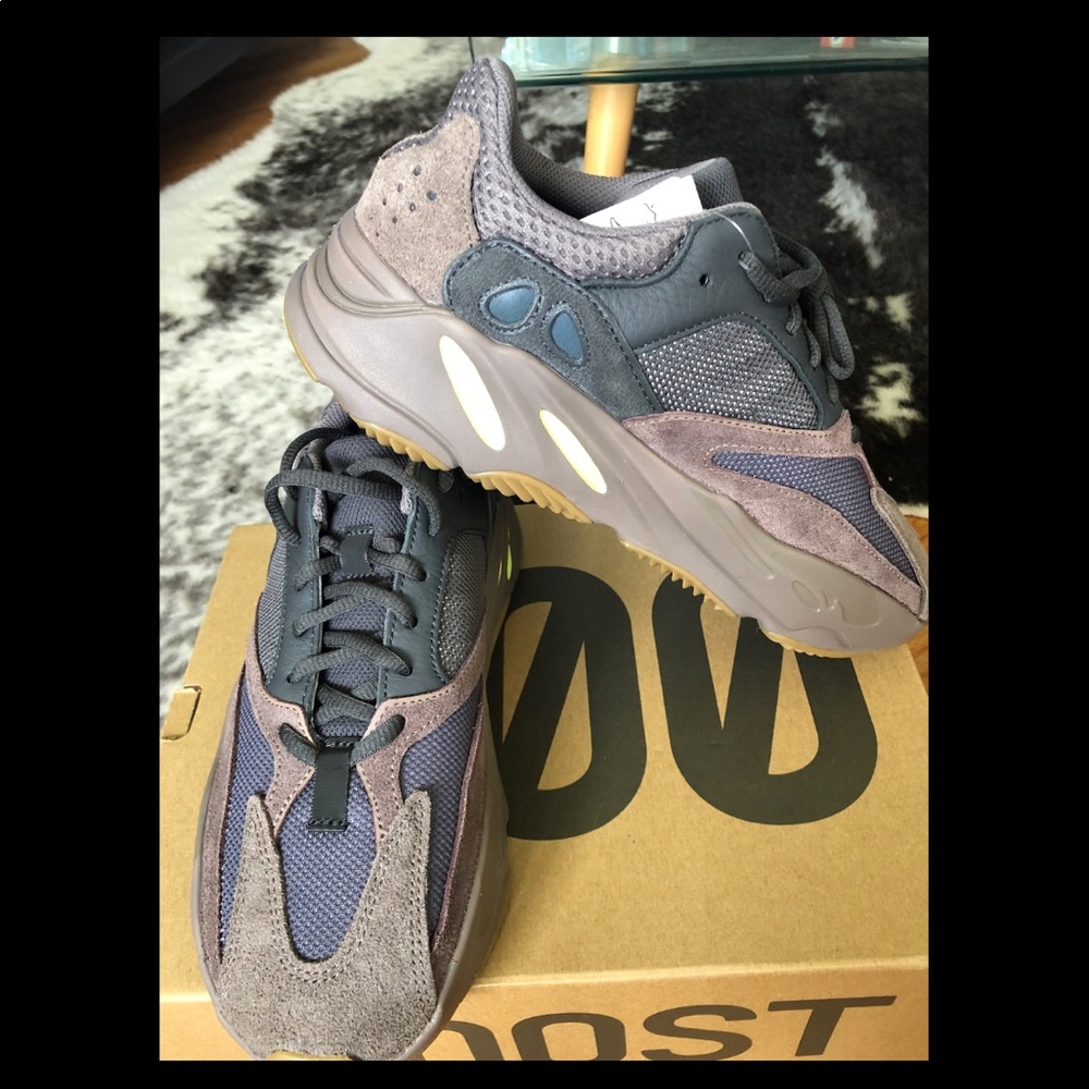 Yeezy Boost 700 Sneakers